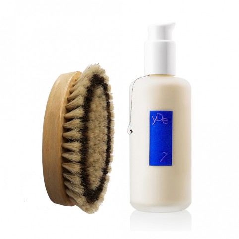 Les set soin parfumé pour le corps : brosse + le baume yDe7 